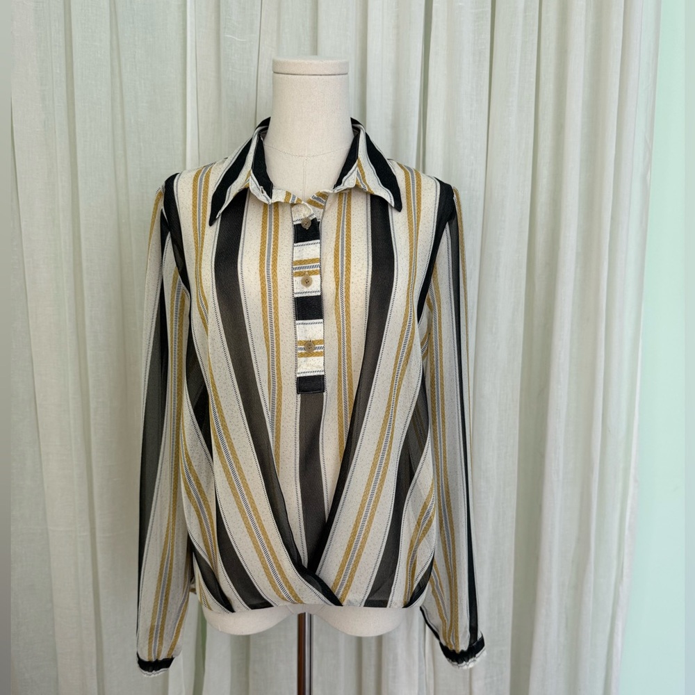 Cabi Caliber Blouse #4339 Ivory Gold DK Gray pattern size M